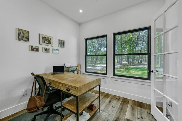 827 Kiowa Drive W, Lake Kiowa, TX 76240