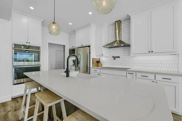 827 Kiowa Drive W, Lake Kiowa, TX 76240