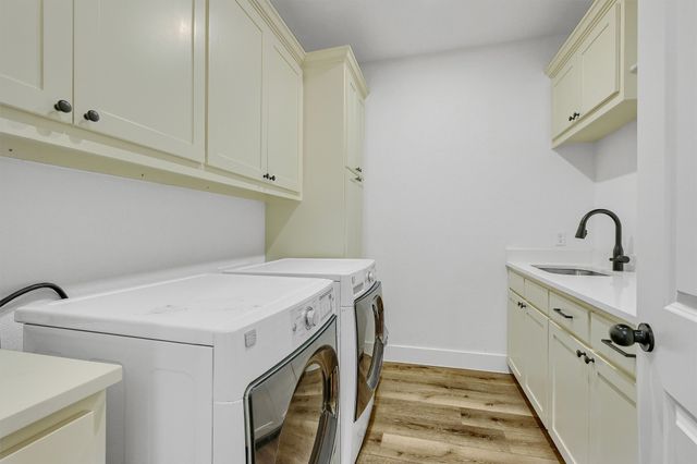 827 Kiowa Drive W, Lake Kiowa, TX 76240