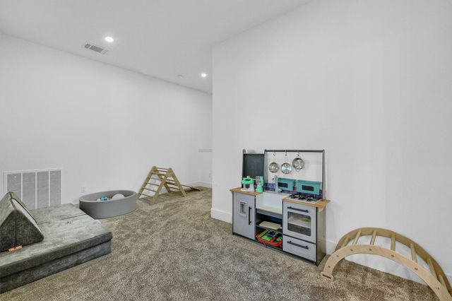 827 Kiowa Drive W, Lake Kiowa, TX 76240