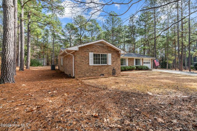 85 Pine Lake Drive, Whispering Pines, NC 28327