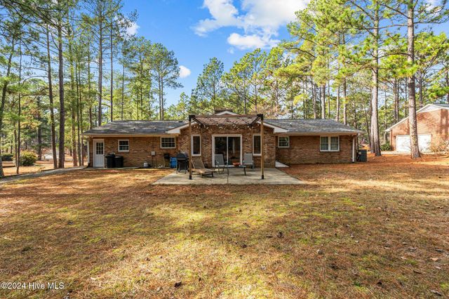 85 Pine Lake Drive, Whispering Pines, NC 28327