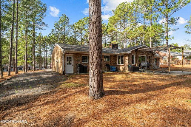 85 Pine Lake Drive, Whispering Pines, NC 28327