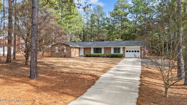 85 Pine Lake Drive, Whispering Pines, NC 28327