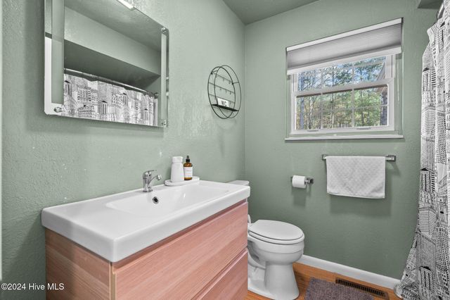 85 Pine Lake Drive, Whispering Pines, NC 28327