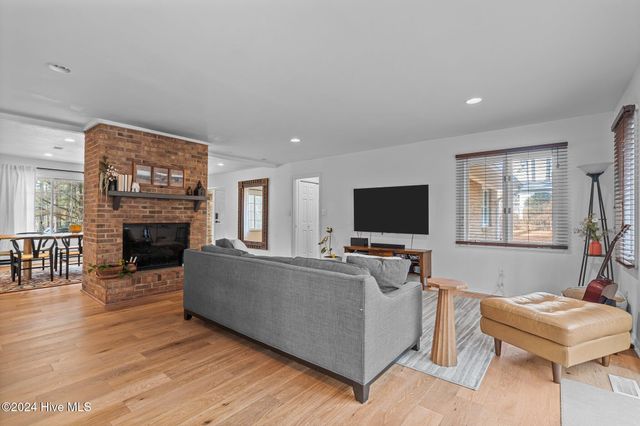 85 Pine Lake Drive, Whispering Pines, NC 28327