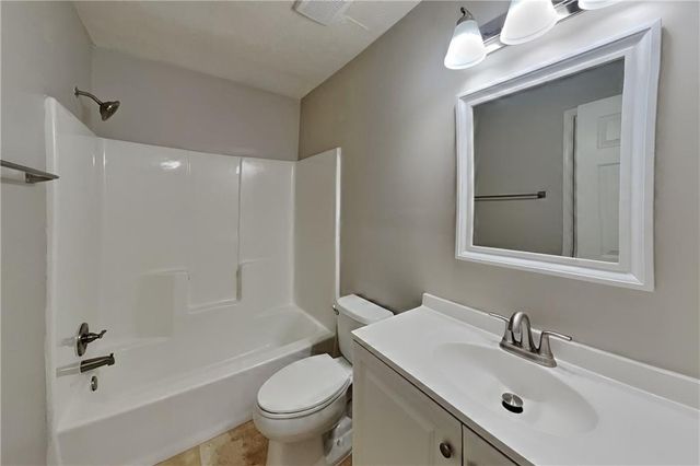 464 Ridgemont Drive, Lawrenceville, GA 30046