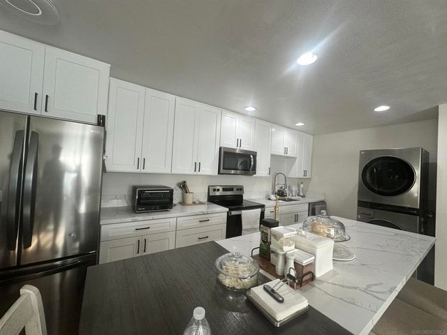8741 Wahl, Santee, CA 92071