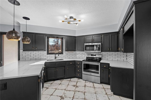 41 Selkirk Drive, Bella Vista, AR 72715