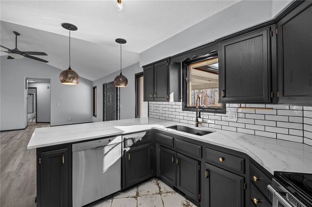 41 Selkirk Drive, Bella Vista, AR 72715