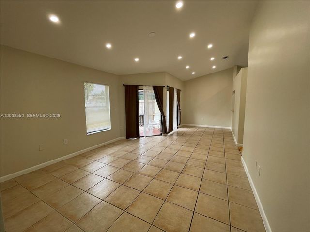 1511 San Remo Circle 1511, Homestead, FL 33035