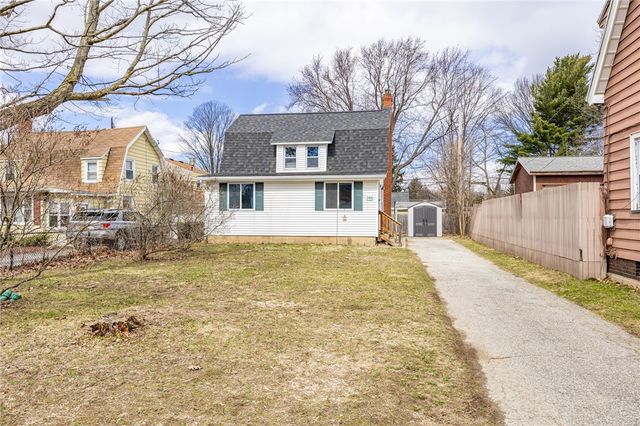 146 Maiden Lane, Greece, NY 14616