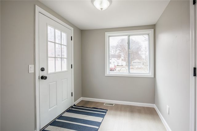 146 Maiden Lane, Greece, NY 14616