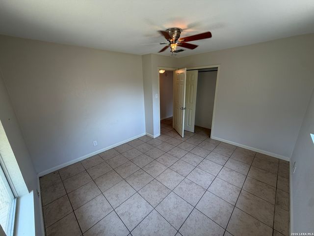 5802 OAK COUNTRY WAY, San Antonio, TX 78247