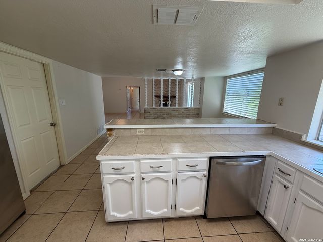 5802 OAK COUNTRY WAY, San Antonio, TX 78247