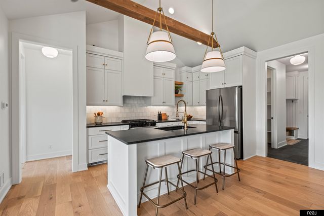 18304 Blackwalnut Street, Omaha, NE 68136