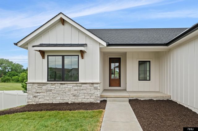 18304 Blackwalnut Street, Omaha, NE 68136