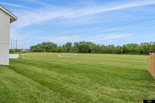 18304 Blackwalnut Street, Omaha, NE 68136