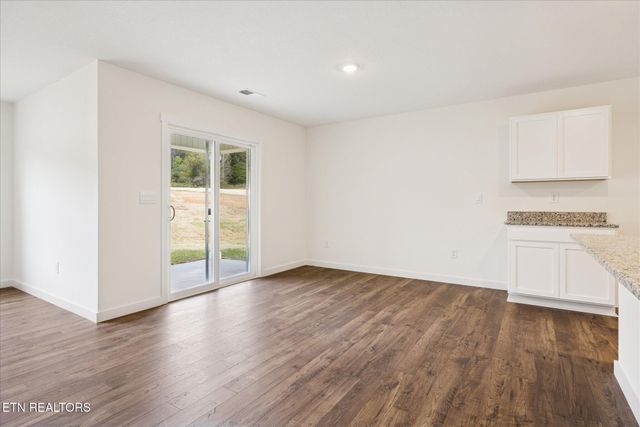 177 N Rolling Meadows Drive, Harriman, TN 37748