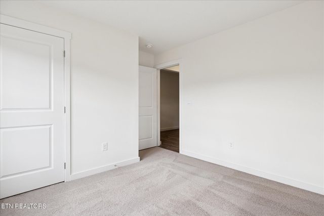 177 N Rolling Meadows Drive, Harriman, TN 37748