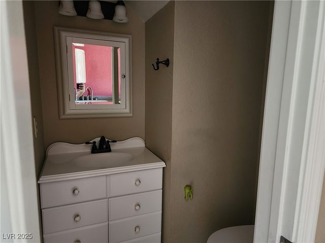 7733 Almeria Avenue, Las Vegas, NV 89128