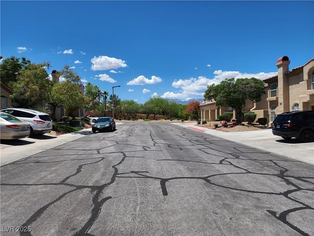 7733 Almeria Avenue, Las Vegas, NV 89128