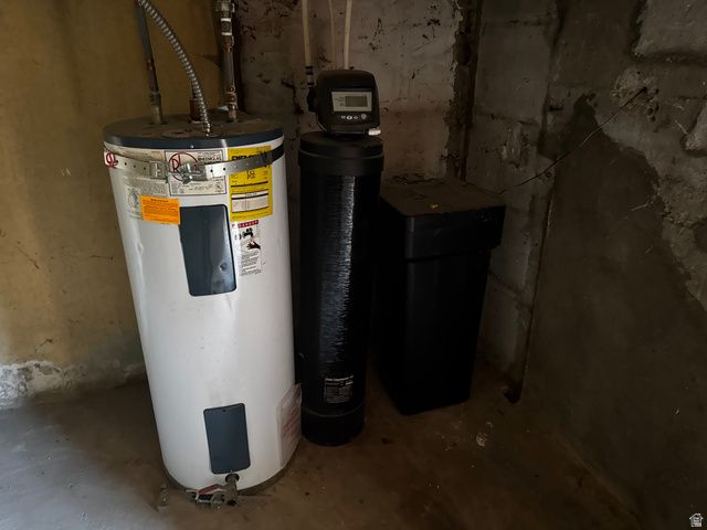 215 W 200 N, Moroni, UT 84646