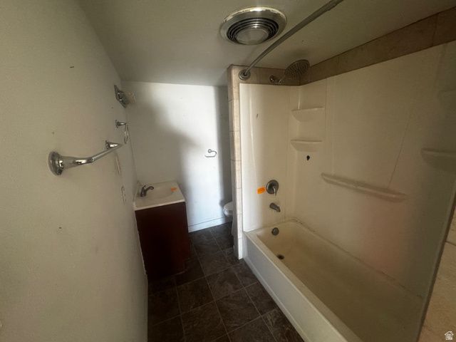 215 W 200 N, Moroni, UT 84646