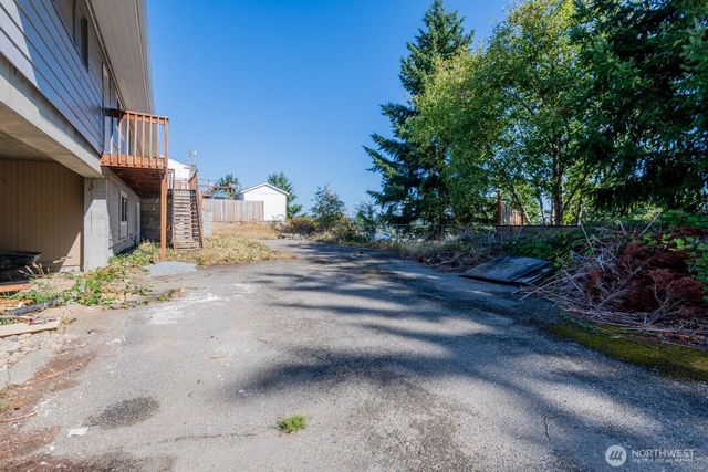 1270 Lansing Avenue, Bremerton, WA 98312