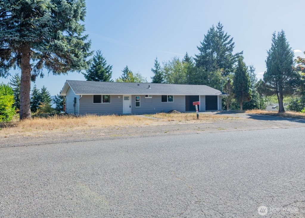 1270 Lansing Avenue, Bremerton, WA 98312