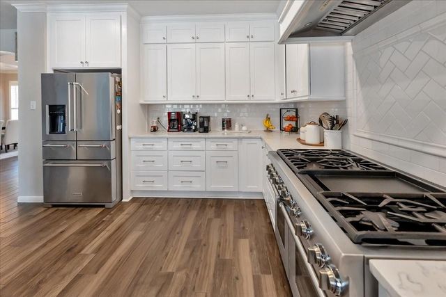 31 Brywood Place, The Woodlands, TX 77382