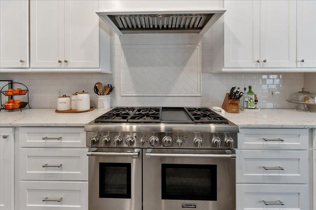 31 Brywood Place, The Woodlands, TX 77382