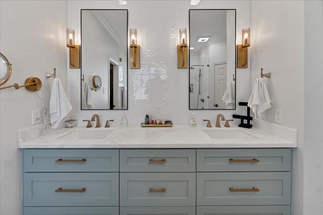 31 Brywood Place, The Woodlands, TX 77382