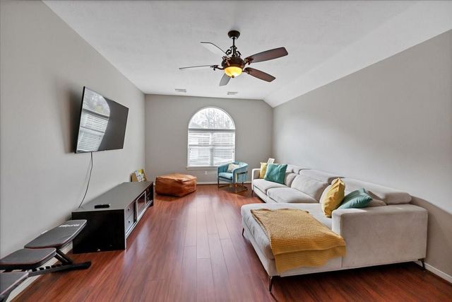 31 Brywood Place, The Woodlands, TX 77382