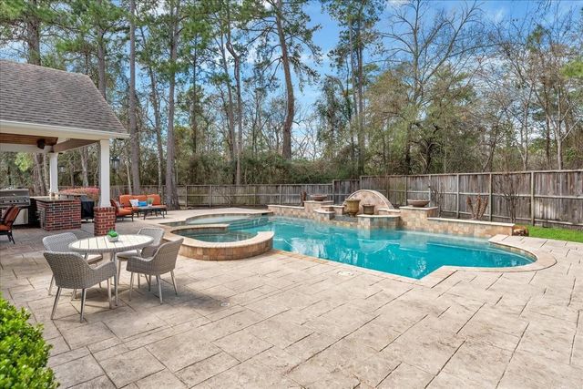 31 Brywood Place, The Woodlands, TX 77382