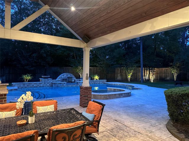 31 Brywood Place, The Woodlands, TX 77382