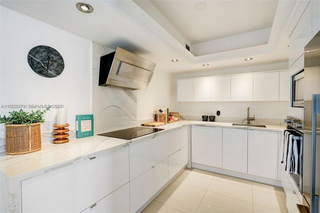 5600 Collins Ave 9M, Miami Beach, FL 33140