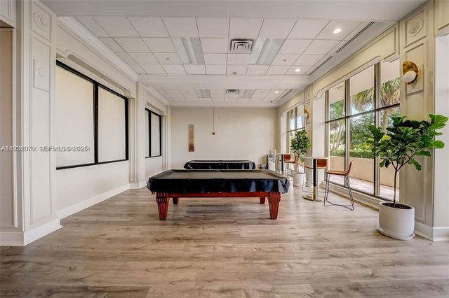 5600 Collins Ave 9M, Miami Beach, FL 33140