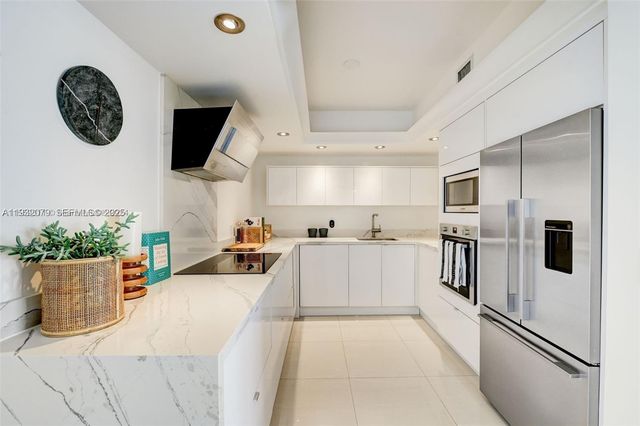 5600 Collins Ave 9M, Miami Beach, FL 33140