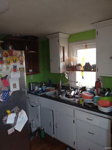 1908 S Kerth Avenue, Evansville, IN 47714