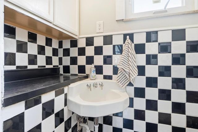 964 Lockbourne Road, Columbus, OH 43206