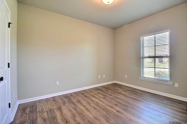 23319 Mango Dr, Denham Springs, LA 70726