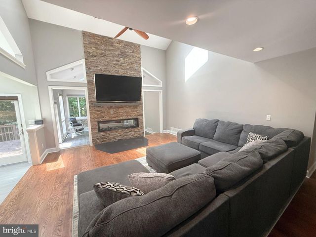 329 MOUNT LAUREL ROAD, Mount Laurel, NJ 08054