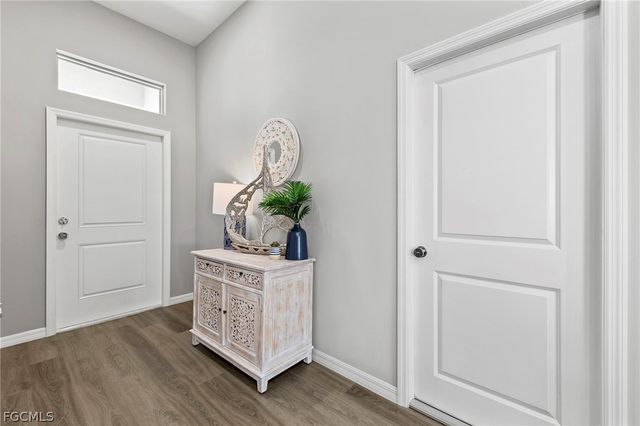 112 Wilmington PKWY, Matlacha, FL 33993