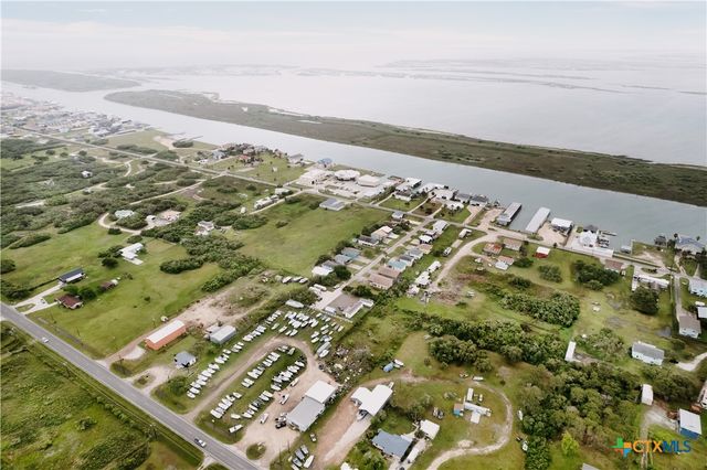 88 Bay Street, Port O'connor, TX 77982