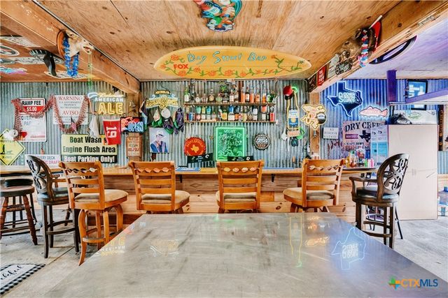 88 Bay Street, Port O'connor, TX 77982