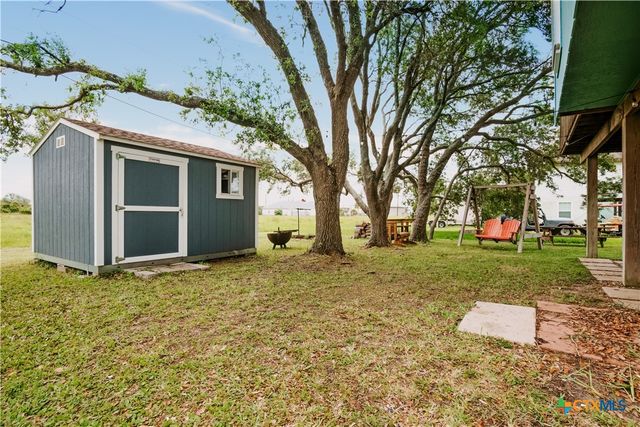 88 Bay Street, Port O'connor, TX 77982