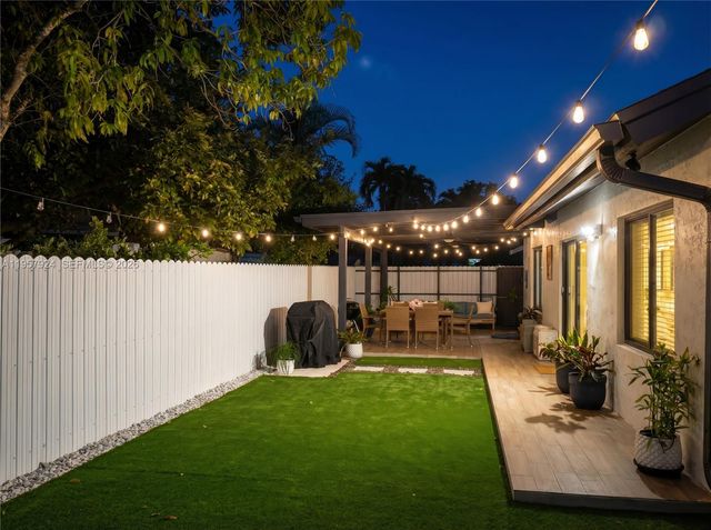 11011 SW 143rd Ct, Miami, FL 33186