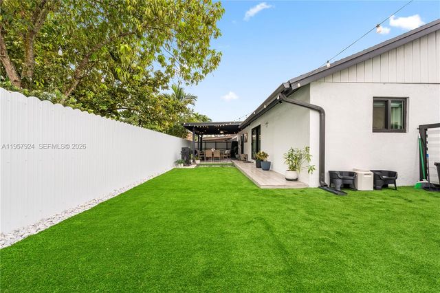 11011 SW 143rd Ct, Miami, FL 33186