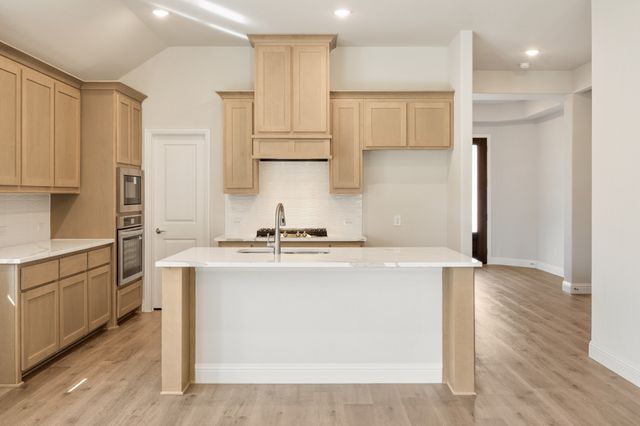 210 Comanche Trail, Alvarado, TX 76009